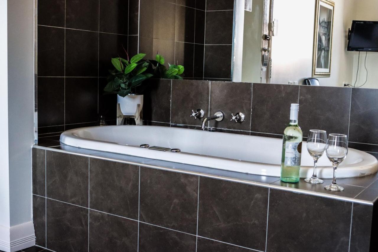 Oscars Hotel And Cafe Bar Ballarat Bagian luar foto