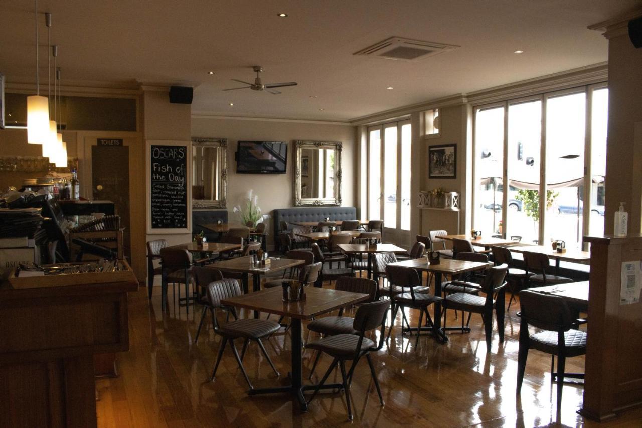 Oscars Hotel And Cafe Bar Ballarat Bagian luar foto