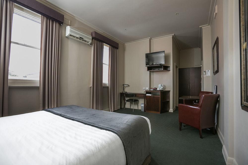 Oscars Hotel And Cafe Bar Ballarat Bagian luar foto