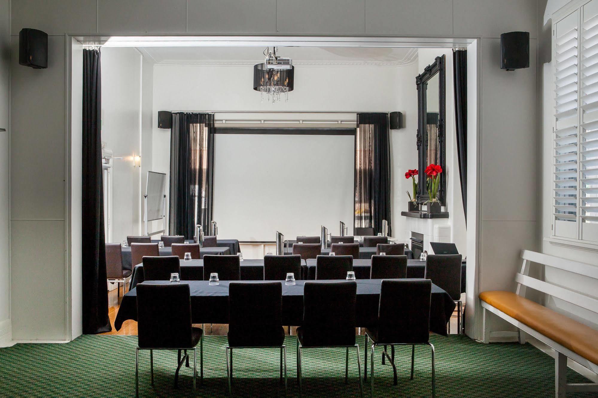 Oscars Hotel And Cafe Bar Ballarat Bagian luar foto