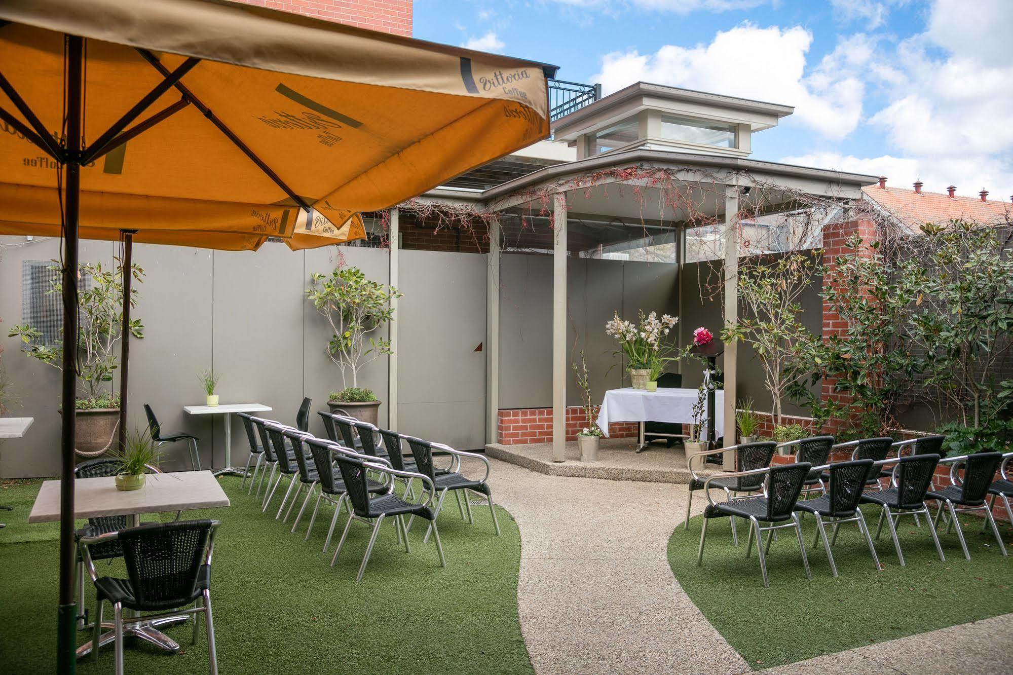 Oscars Hotel And Cafe Bar Ballarat Bagian luar foto